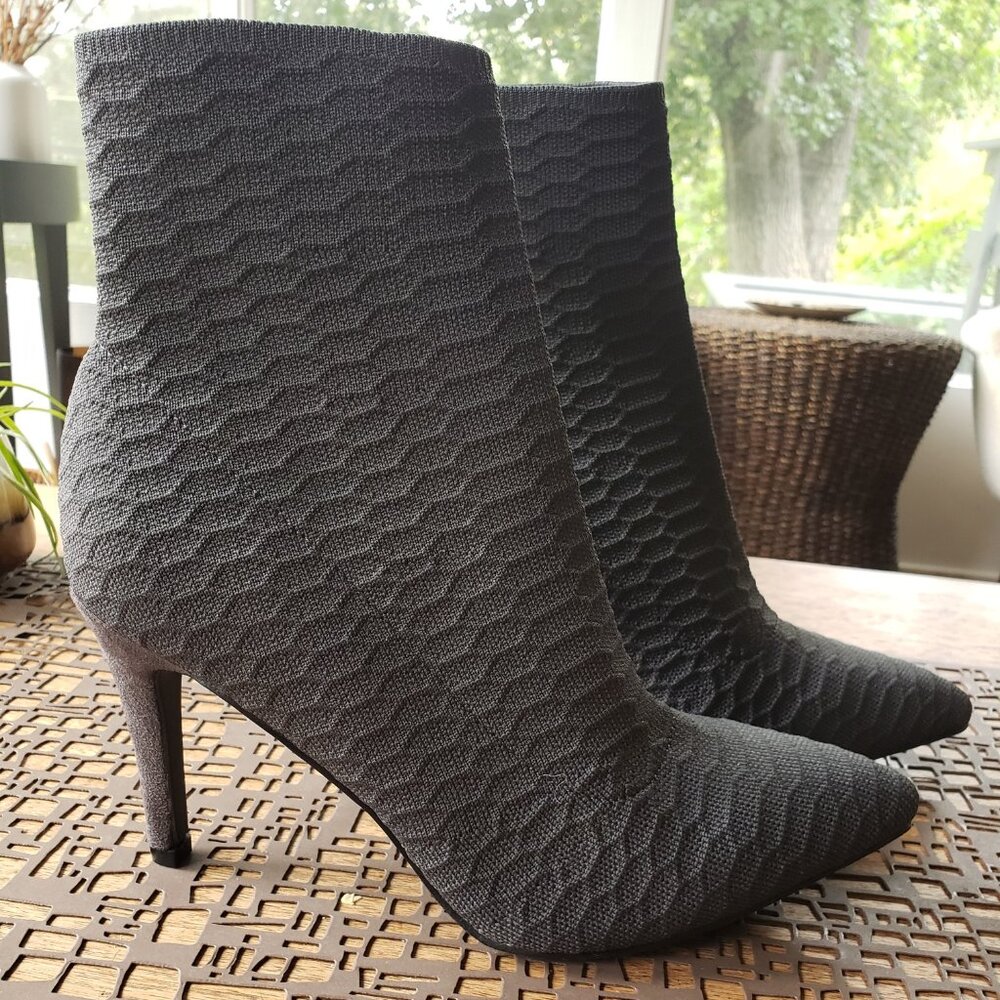 NWOB | MIA | McKinley Textile Sock Bootie | Gray | 10